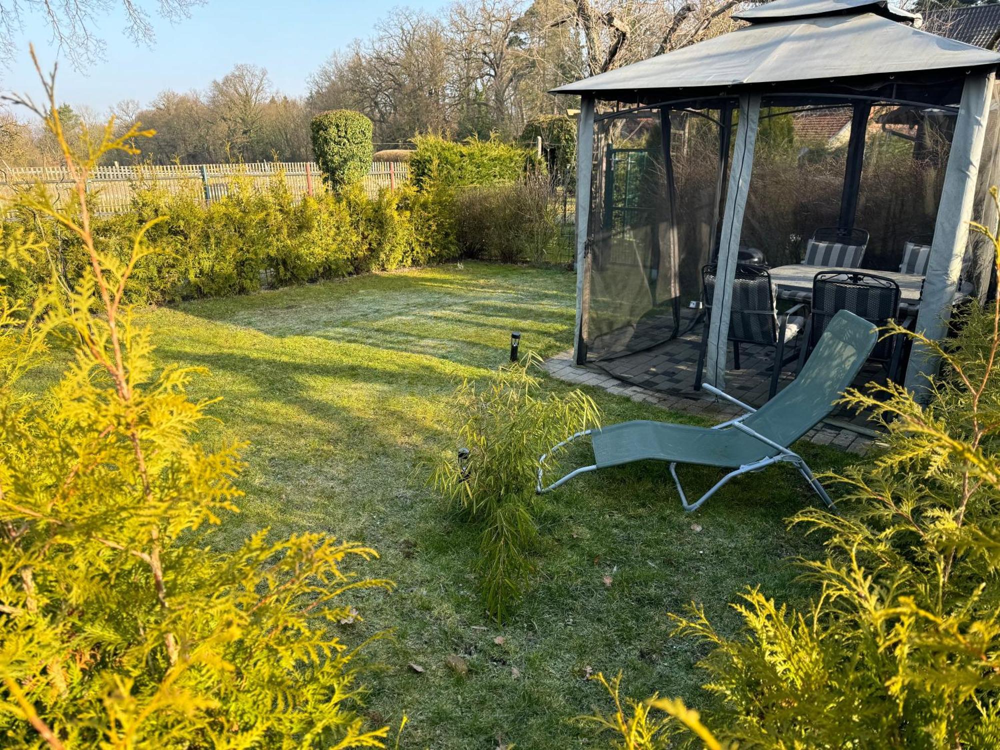 Ferienwohnung Am See Dillich - Ruhige Lage - Eigener Garten - Direkt Neben Einem Natursee Borken  Exterior foto